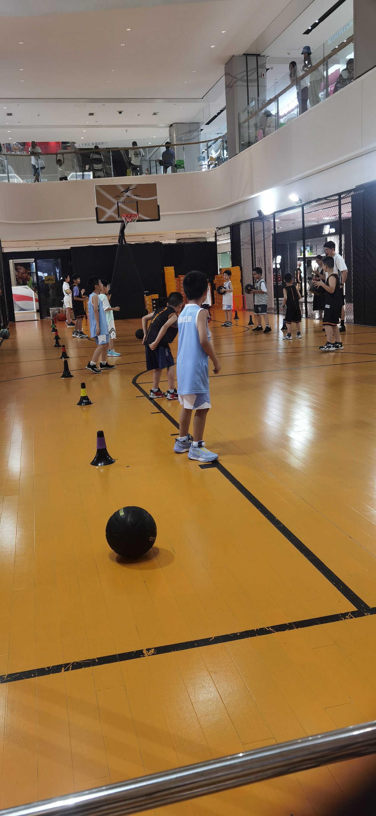青少年学生篮球训练营发言稿_1